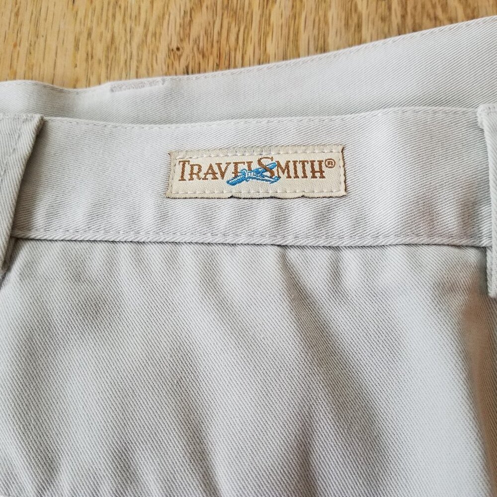 Travelsmith Pants Mens 40 x 30 Khaki Tapered Leg Pleated Front